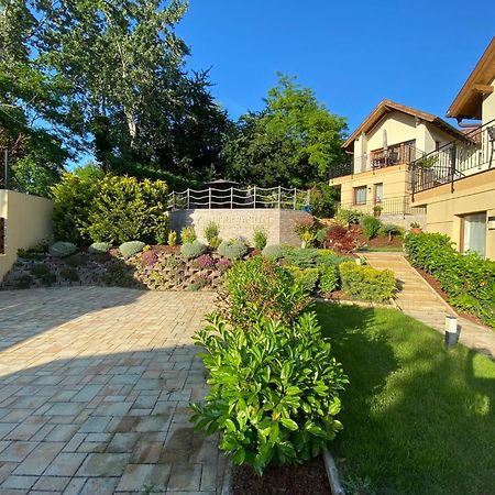 Terrasun Apartments Balatonszarszo Bagian luar foto
