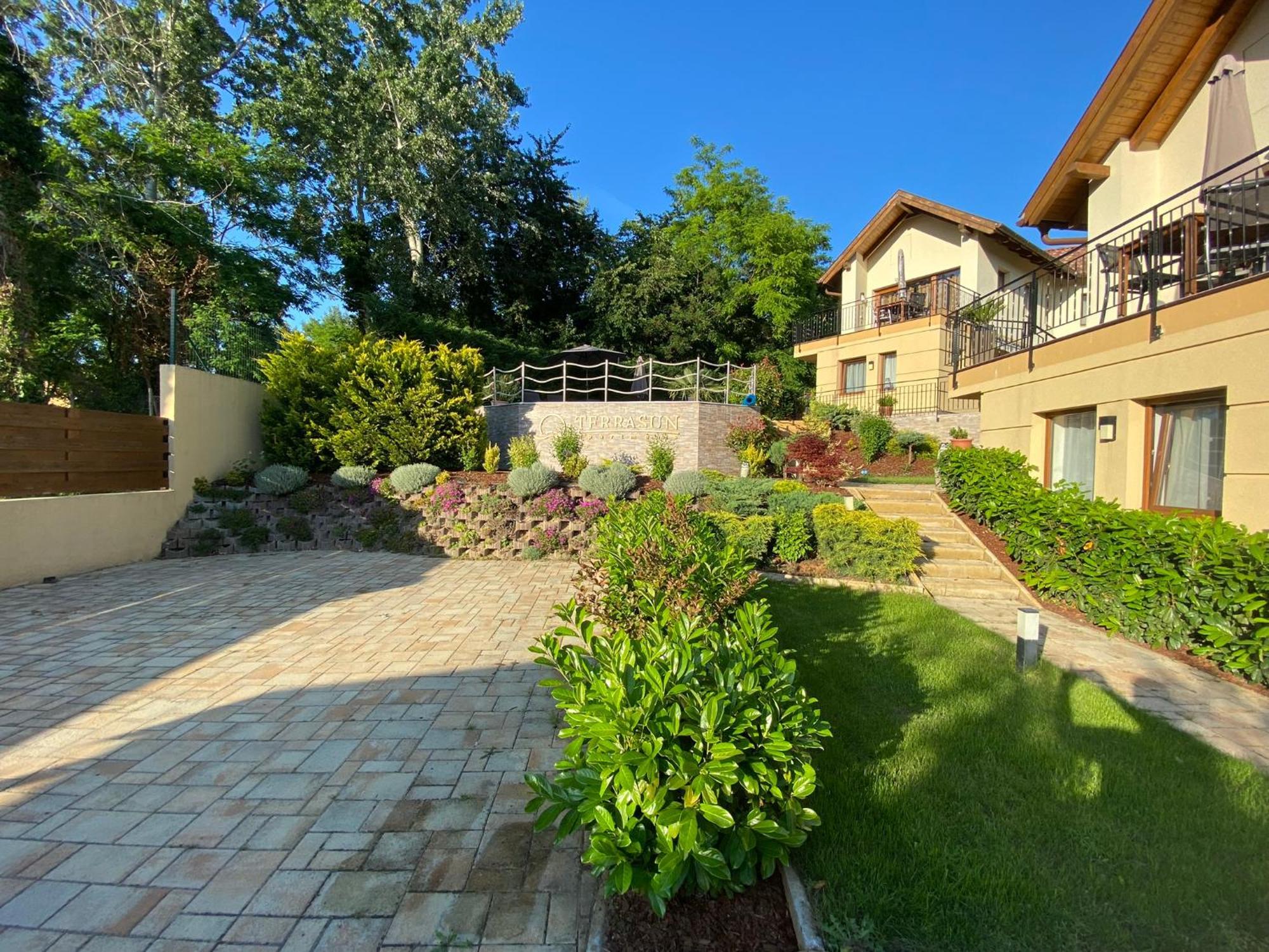 Terrasun Apartments Balatonszarszo Bagian luar foto